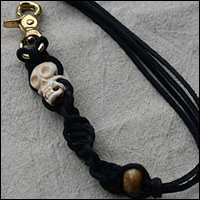 イメージ：Depp Skull Key Chain / Lux Revival