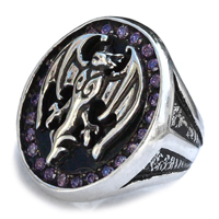 イメージ：Vampire Bat Signet Ring with Purple CZ / Darren Simonian